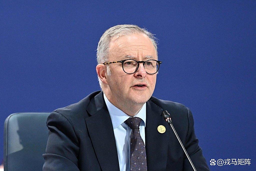 爱游戏电竞-关于体操公开赛上演强强对话，粤西犀牛队大胜河套飞鹰队，战术调整见效；本土核心状态回升的信息