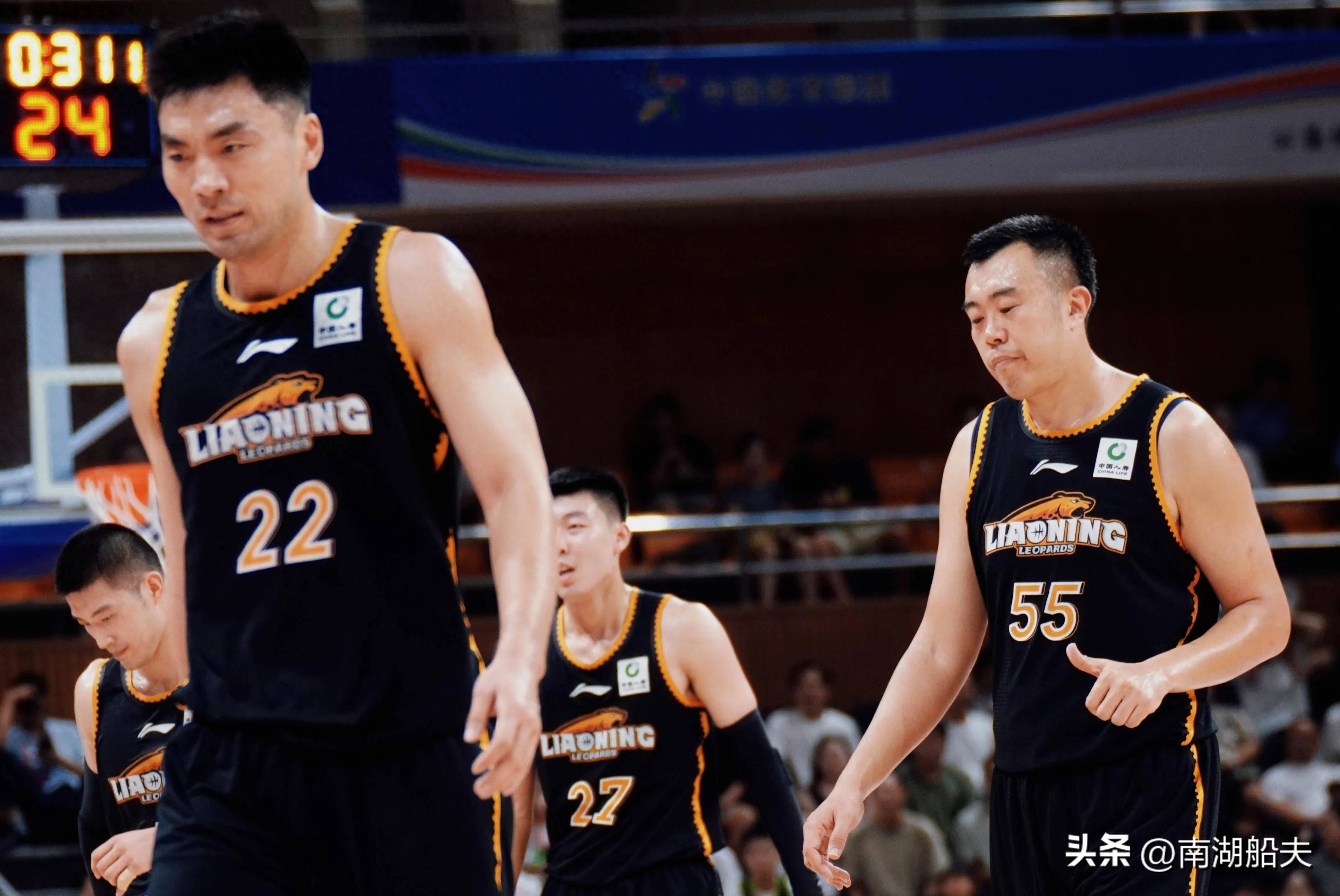 爱游戏电竞-深圳男篮国际比赛日复出首秀，志在NBA季后赛名次提升，引发热议，阵容厚度经受考验的简单介绍