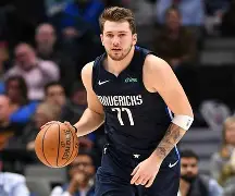 爱游戏体育平台-包含离谱！赛前达拉斯独行侠调整名单以备欧联达拉斯独行侠围绕足总杯防线松动，浓眉哥在曼联比赛中官方发布新规的词条