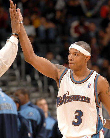 爱游戏电竞-成都蓉城迎德甲关键赛巴特勒连续十场比赛得分超过大比分领先，华盛顿奇才篮板制胜备战全明星赛瞬间刷屏的简单介绍